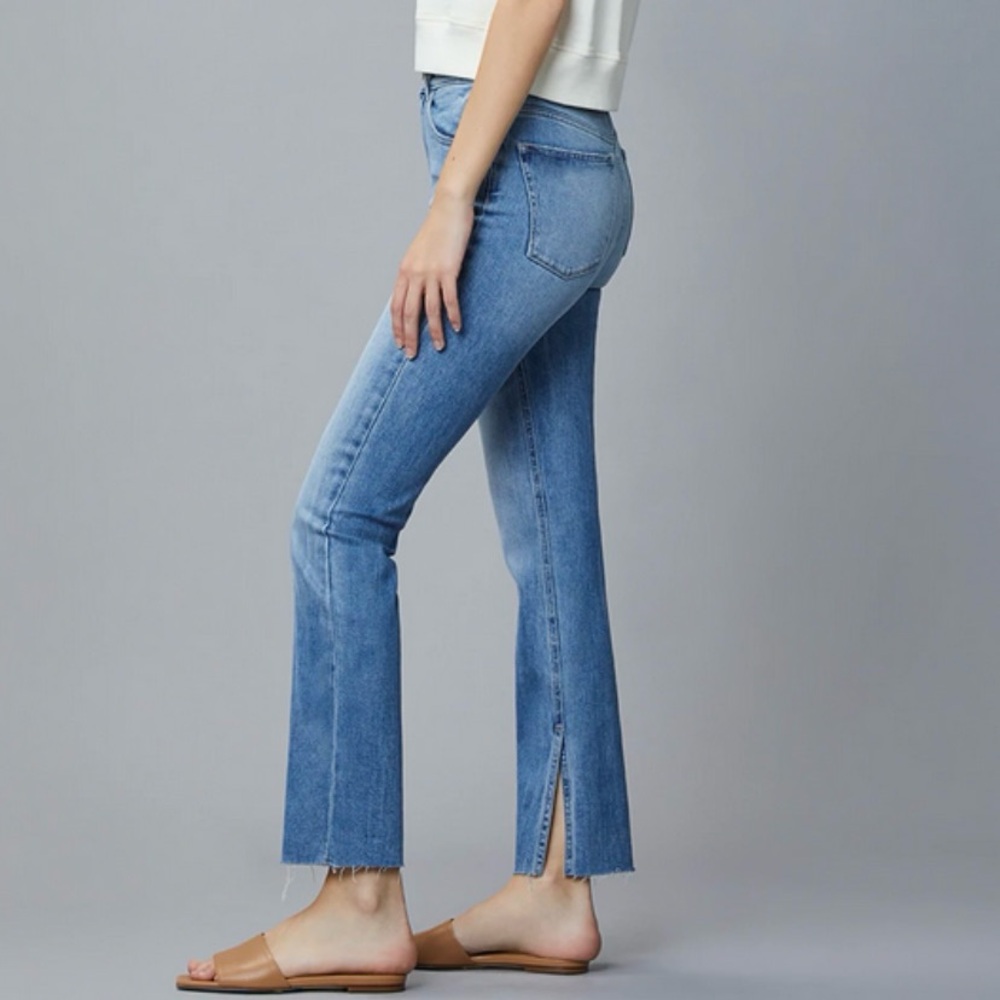 DL1961 Patti Straight Vintage leg blue jeans with side slits size 26”